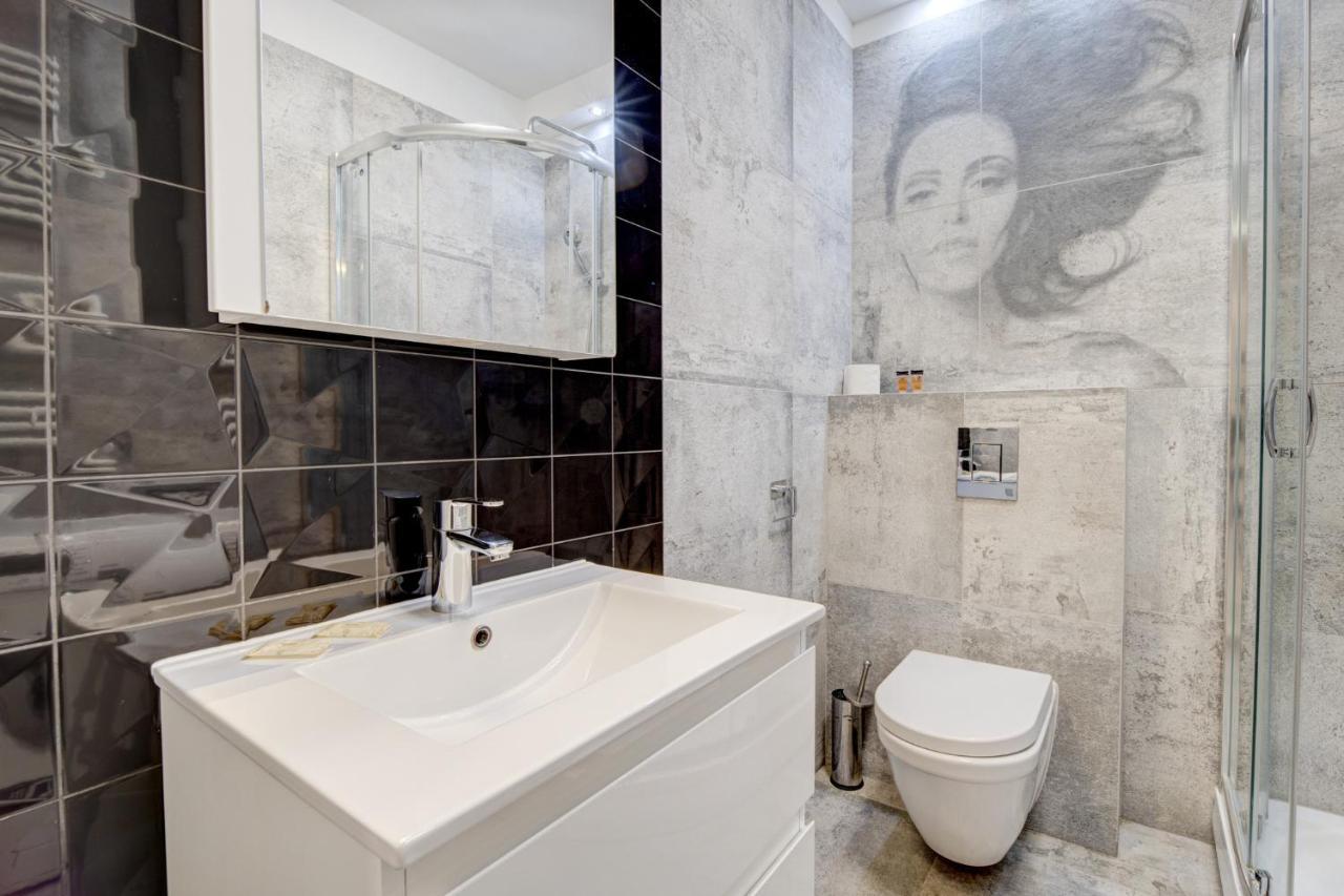 Prestige Aparthotel Centrum Nautica ชเตชชิน ภายนอก รูปภาพ